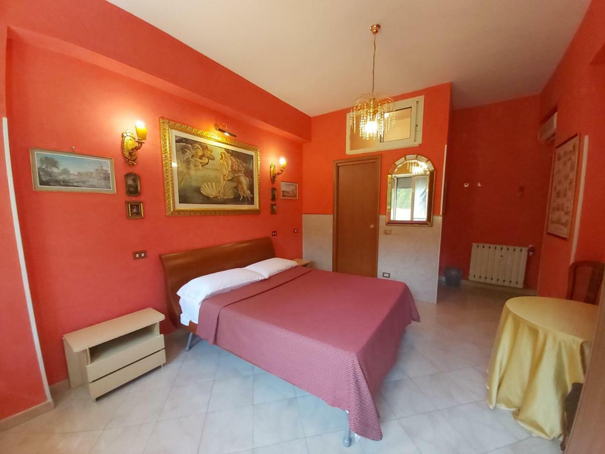 Babri Simim Taj Acomodação com café da manhã  Roma